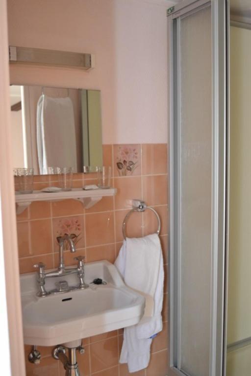 Aux Deux Clefs Hotel Marmoutier Room photo