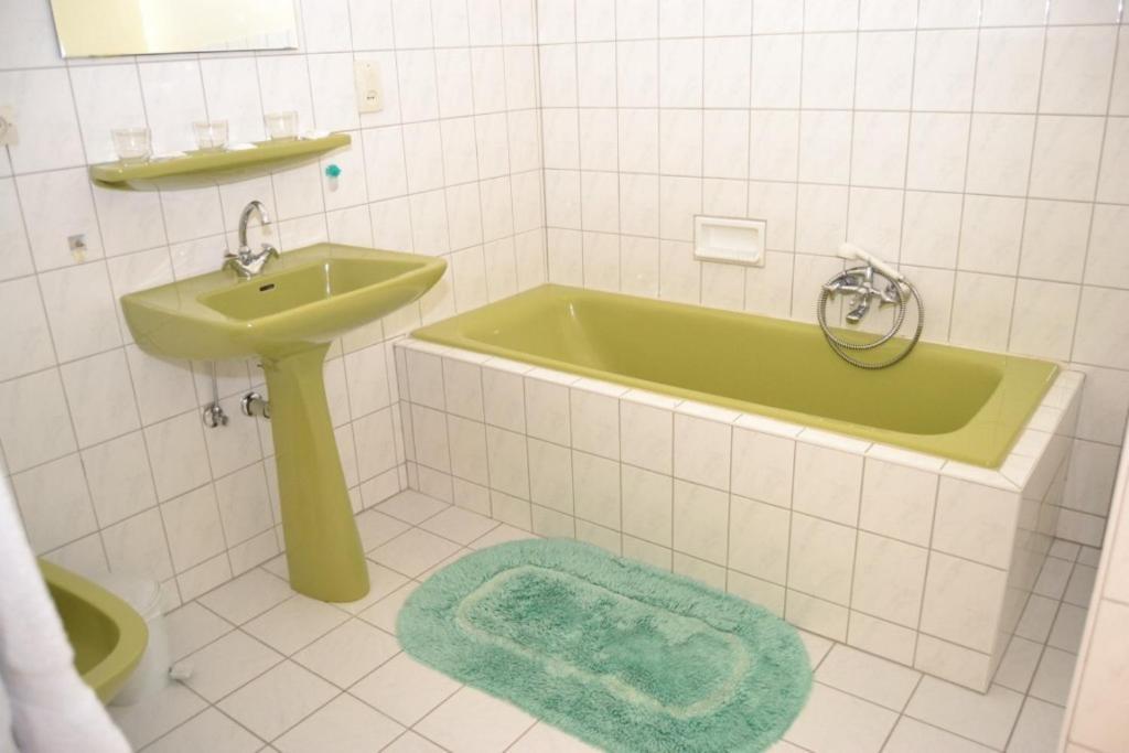 Aux Deux Clefs Hotel Marmoutier Room photo